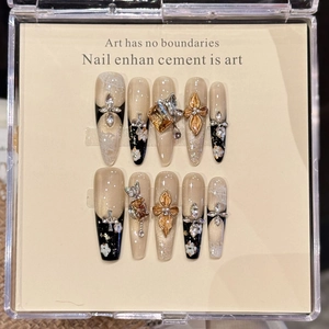 Unghie Finte Fatte A Mano Mandorla Lunga Lusso Zircone Strass 3D Fiori Farfalla Punte Nere Francesi Eleganti