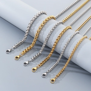 Bracelets en maille épi en acier titane or et argent avec fermoirs mousquetons robustes