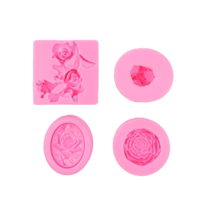 Set aus vier 3D-Rosen-Silikonformen für die Kerzenherstellung und Gipsdekorationen