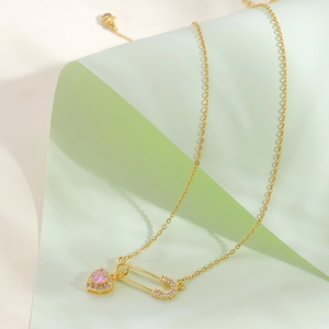 Titanium steel pin necklace with pink heart zircon pendant and gold chain for women