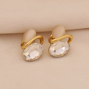 Boucles d'oreilles dorées élégantes avec pierre œil de chat et cristal au style vintage