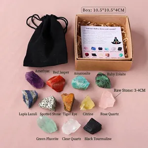 Coffret de 12 cristaux naturels de guérison avec pochette noire et boîte cadeau