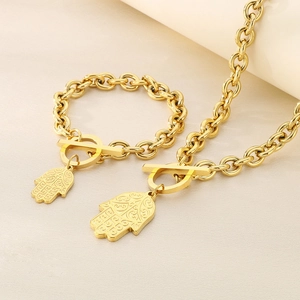 Goldenes Schmuckset mit Hamsa-Hand-Anhänger, O-Kette und Knebelverschluss für Damen