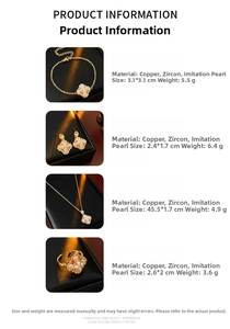 Vue détaillée du coffret bijoux trèfle 4 pièces avec perles et zircons brillants