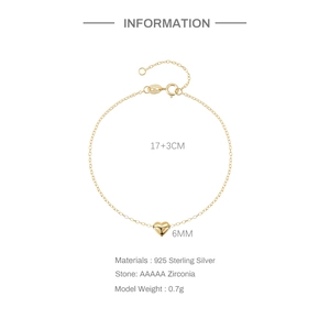 Detail of 925 sterling silver heart bracelet with dimensions 17 plus 3cm and 5A zirconia