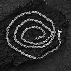Collier chaîne torsadée en acier inoxydable argenté avec fermoir mousqueton solide