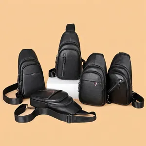 Borse a tracolla da uomo in pelle nera martellata con spallacci regolabili e multi-tasche