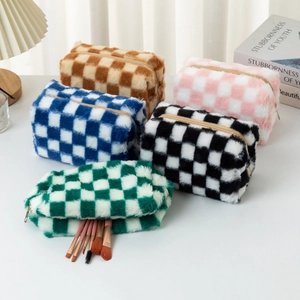 Pochette in peluche a scacchi multicolore con ampia capacità e zip dorata elegante