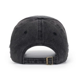 Casquette de baseball en jean noir délavé avec bords usés et boucle en métal réglable