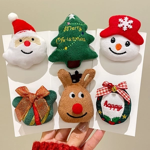 Christmas Plush Brooches Pins Santa Claus Reindeer Snowman Tree Embroidery Badges For Sweater Bag Decoration Accessories