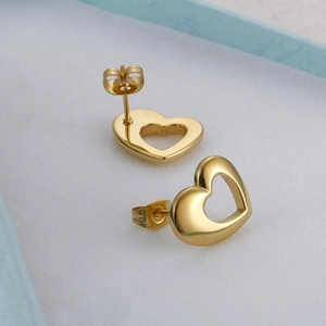 Boucles d'oreilles cœur évidé en acier inoxydable doré avec fermoirs papillon