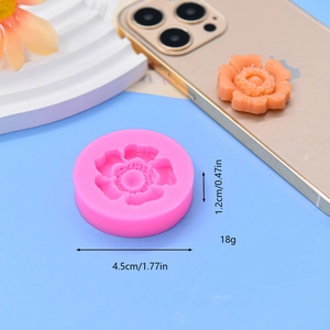 Detail of pink silicone flower mold showing precise dimensions 4.5cm for DIY cake decor