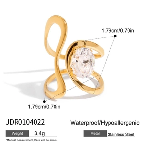 Detailed view of 3.4g stainless steel ring with oval zircon and size measurement