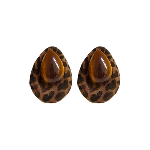 Brown leopard print teardrop earrings with central resin gemstone in retro autumn style