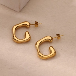 Irregular C-shaped minimalist 18K gold-plated stainless steel stud earrings for women