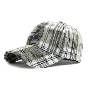 Casquette de baseball classique en coton à carreaux noir et blanc avec visière incurvée