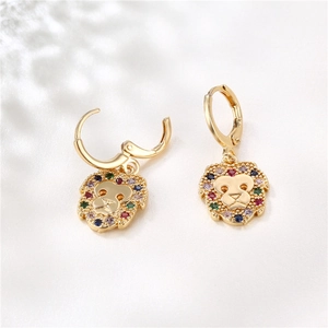 Retro lion head hoop earrings in 18K gold plating with colorful zircon stone settings