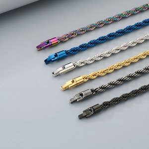 Bracelets chaîne torsadée 6mm multicolores avec boucle carrée sur fond gris