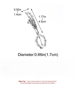 Detailed size chart for the skeleton hand cigarette holder ring showing product dimensions