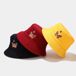 Bobs en coton avec broderie papillon en bleu marine, rouge vin et jaune gingembre