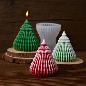 Stampo in silicone per albero di Natale origami con candele a righe e ornamenti in gesso