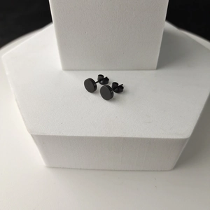 Minimalist matte black 316L stainless steel flat round stud earrings for men and women