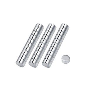 Krachtige cilindrische nail art magneten met glanzende zilveren afwerking voor manicure