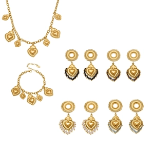 Parure de bijoux plaqué or 18k avec pendentifs cœur et couronne, colliers et perles colorées