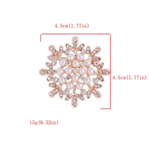 Detailed size view of snowflake brooch with pearls and crystals, 4.5cm and 15g specs