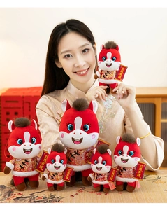 Peluche mascotte festive rouge 2026 année du cheval pour cadeaux du Nouvel An chinois.