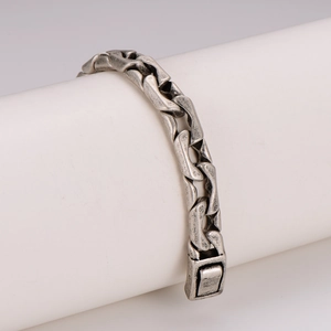 Minimalistisches Vintage Gliederkettenarmband im Industrial-Stil mit Antik-Silber-Finish