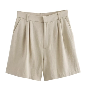 Détails du short kaki à taille haute et jambe large avec plis sur le devant et poches