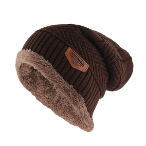 Winter thermal thick knit beanie hat with warm faux fur lining for outdoor activities