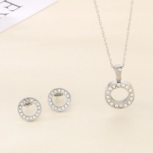 Set collana e orecchini tondi con cristalli argentati lucidi per donna