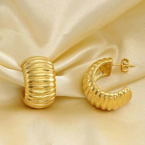 Boucles D'Oreilles Créoles Nervurées Pour Femmes Acier Inoxydable Plaqué Or 18K Style Français Vintage Croissant