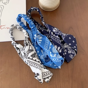 Three-pack vintage paisley wide headbands in navy, blue and white with elastic twist