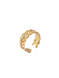 Macro shot of 18k gold plated wheat leaf ring showing intricate texture and adjustable band