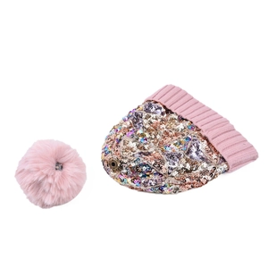 Berretto in maglia rosa con paillettes da donna con pompon staccabile e bordo a coste