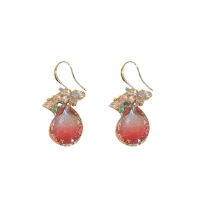 Boucles d'oreilles dorées avec zircon papillon et gouttes de cristal rose dégradé