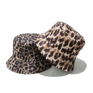 Cappelli alla pescatora con stampa leopardata da donna, protezione solare e mare