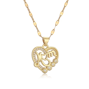 Collana a cuore placcata oro 18 carati con ciondolo MOM in zircone e catenina