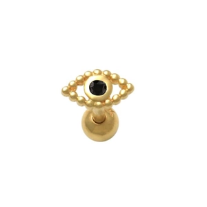 Dettaglio del piercing all'orecchio malocchio in argento 925 con pietra nera e oro