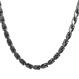 Collier géométrique en acier titane noir poli avec prisme pour style streetwear