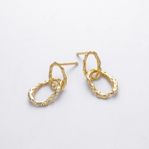 Minimalist S925 sterling silver interlocking double circle stud earrings with gold finish