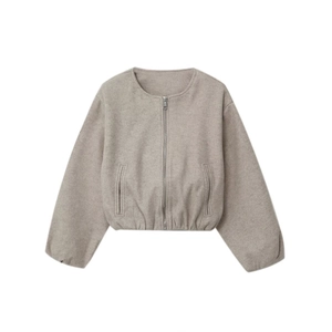 Oatmeal short zip-up jacket with crew neck and pockets in textured wool-like fabric