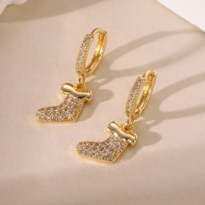 Boucles d'oreilles chaussettes de Noël dorées avec zircons pour fêtes festives