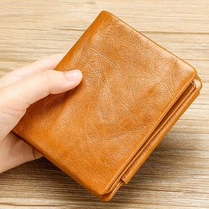 Cartera retro de cuero encerado marrón para hombre con diseño de tres pliegues y gran capacidad