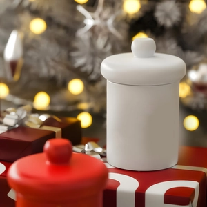 Barattoli di Natale minimalisti in rosso e bianco con sfondo festivo natalizio