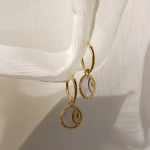 Pendientes vintage sol y luna bañados en oro 18K con incrustación de nácar