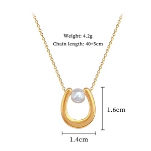 U-shaped gold titanium necklace with pearl, measuring 1.6cm by 1.4cm, weight 4.2g